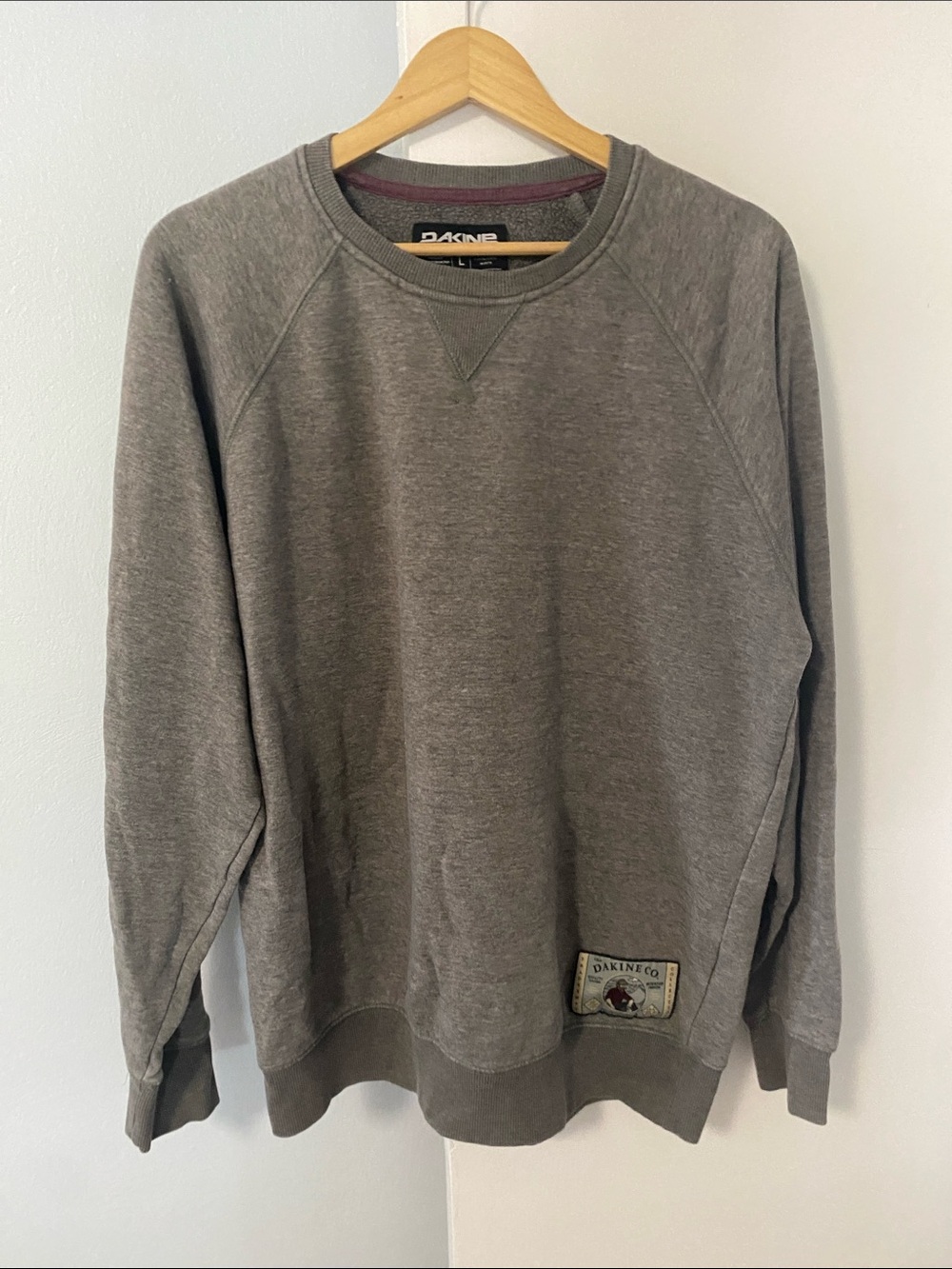 Dakine Men's Charcoal Gray Crewneck Pullover